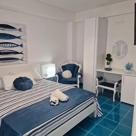The Waves Bed & Breakfast *