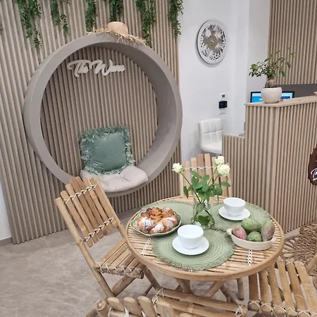 The Waves Bed & Breakfast Terrasini